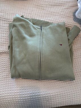 tommy hilfiger sweatshirt